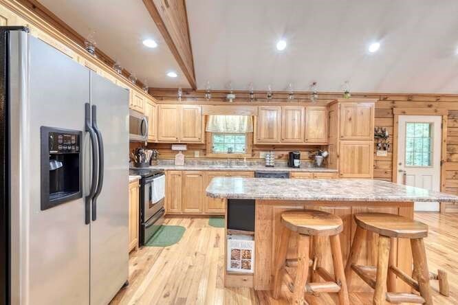 Listing photo 19