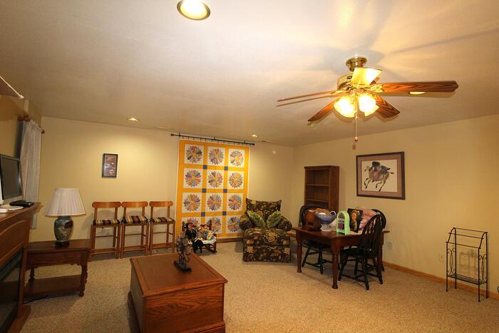Basement Listing photo 19